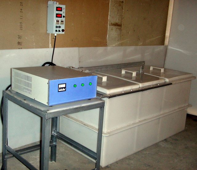 不銹鋼電解拋光液為什么使用時(shí)間久了會(huì)發(fā)綠色？